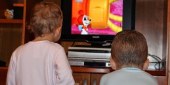 Nézzenek-e televíziót gyermekeink?
