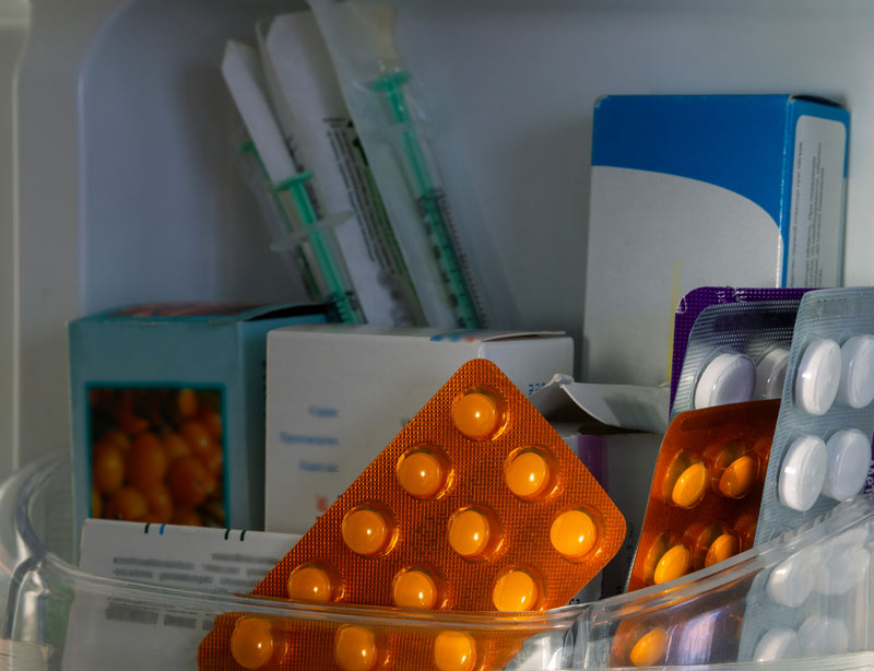 gyógyszerek otthoni tárolása hűtőszekrényben